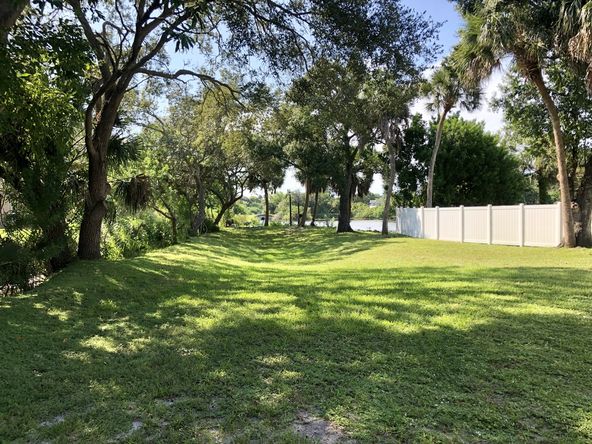 Cedar Run Apartments: 2722 49th Ave W Bradenton, FL , Bradenton, FL 34207